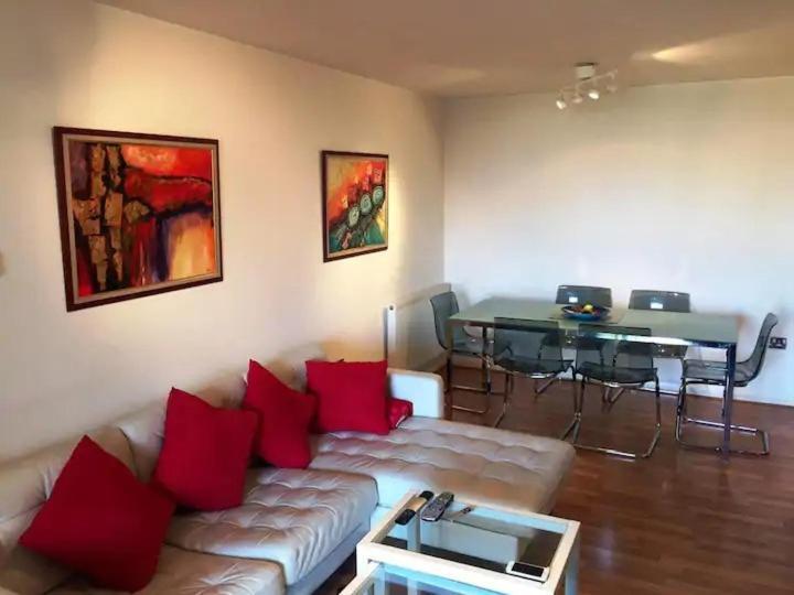 Room 1 Or 2 Ppl Near Excel, O2, Canary Wharf - London Bagian luar foto